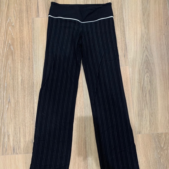 Lululemon Striped Black and White Leggings - Picture 2 of 3